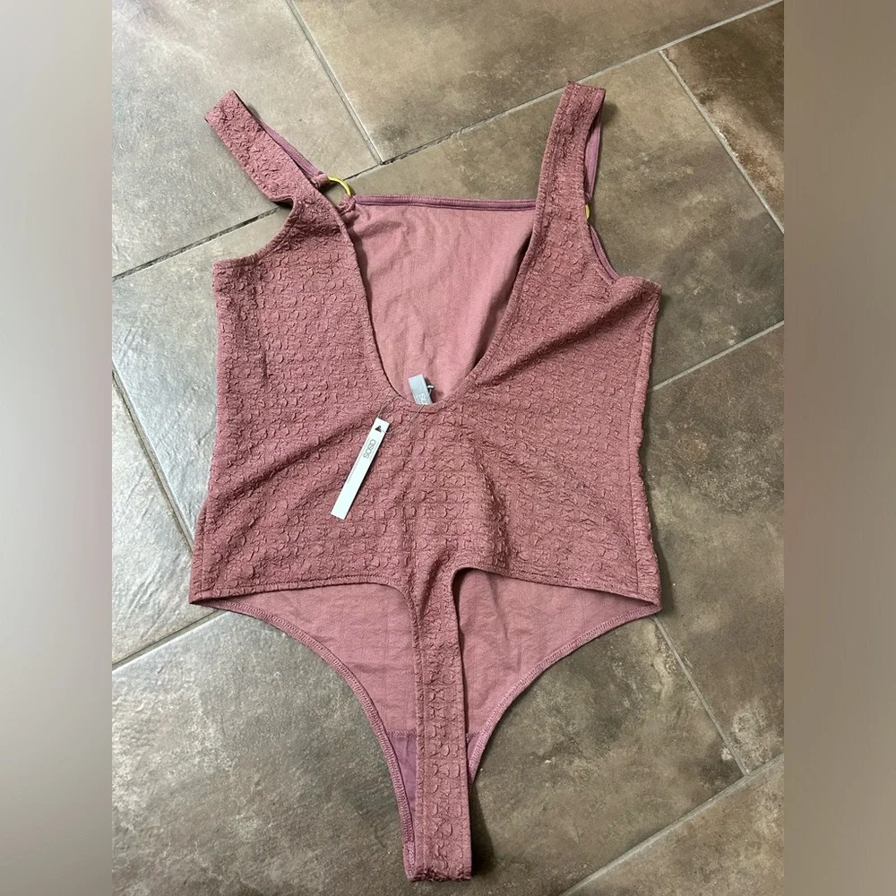 ASOS bodysuit with gold detail - Picture 2 of 3